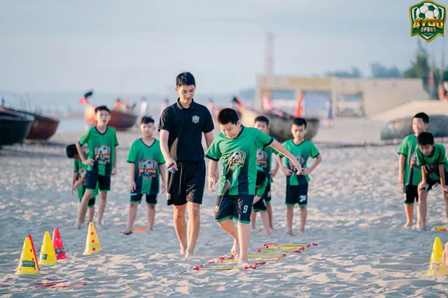 Ngày hội bóng đá trên bãi biển